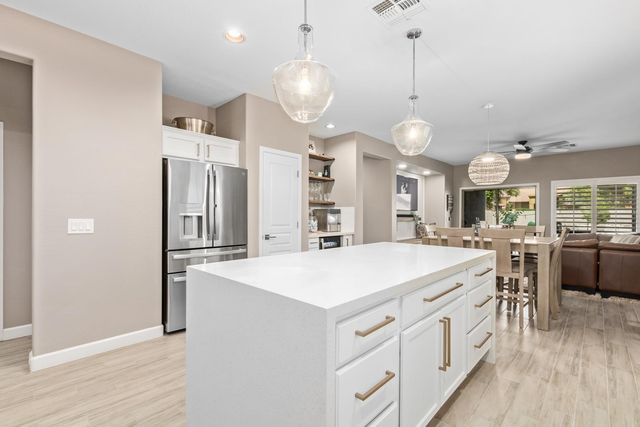 11810 W Villa Chula Lane, Sun City, AZ 85373