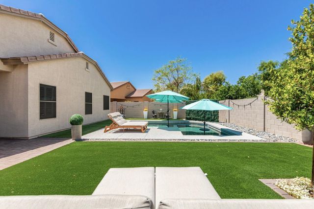 11810 W Villa Chula Lane, Sun City, AZ 85373