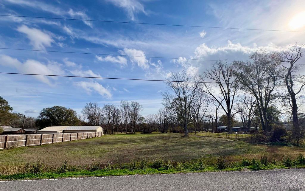 Ernest Floyd Rd, Gonzales, LA 70737