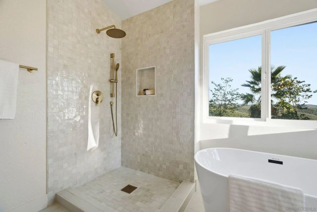 10747 Birch Bluff Ave, San Diego, CA 92131