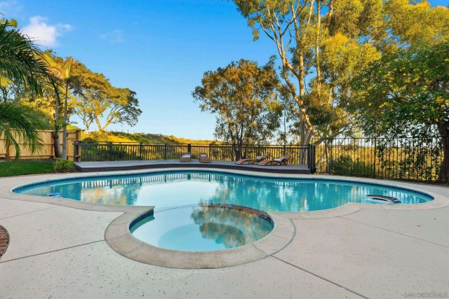 10747 Birch Bluff Ave, San Diego, CA 92131