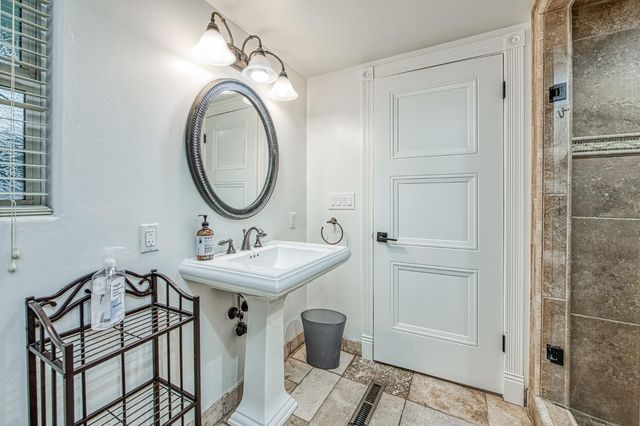 6386 N Forkner Avenue, Fresno, CA 93711