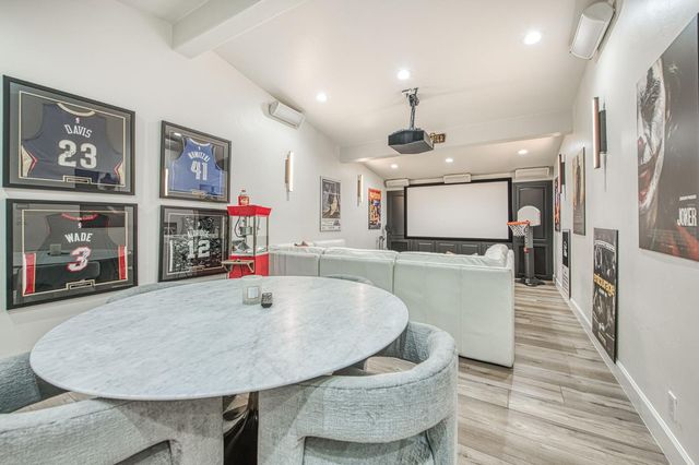 6386 N Forkner Avenue, Fresno, CA 93711