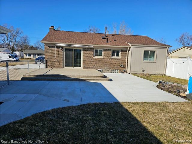 2458 Lindell Road, Sterling Heights, MI 48310