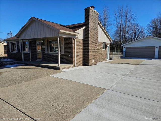 2458 Lindell Road, Sterling Heights, MI 48310