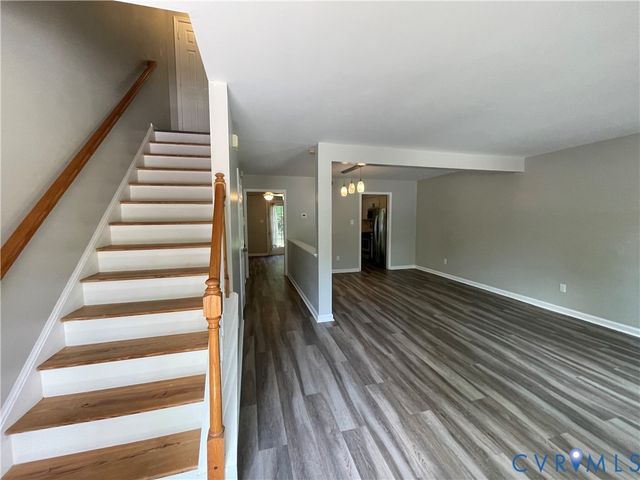 911 Grayfox Cir, Richmond, VA 23223