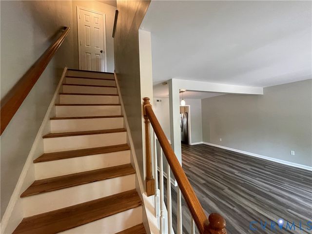 911 Grayfox Cir, Richmond, VA 23223