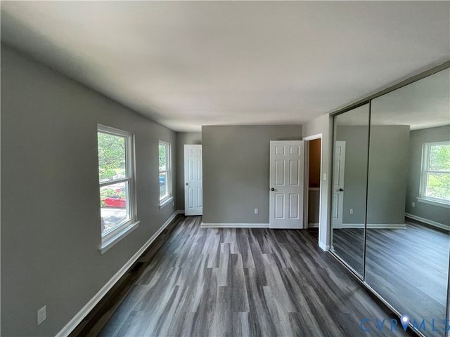 911 Grayfox Cir, Richmond, VA 23223