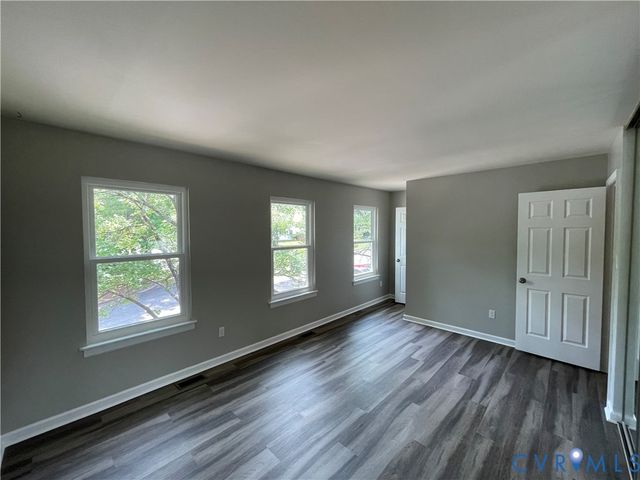 911 Grayfox Cir, Richmond, VA 23223