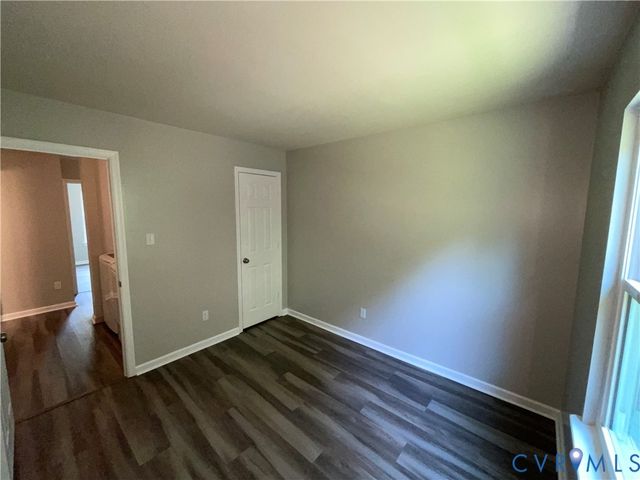 911 Grayfox Cir, Richmond, VA 23223