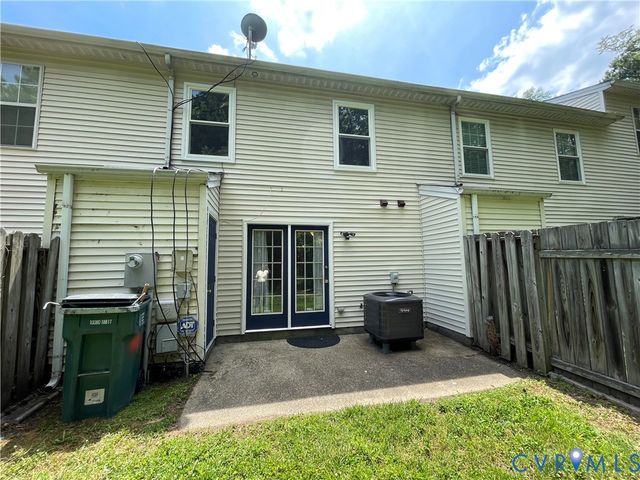 911 Grayfox Cir, Richmond, VA 23223
