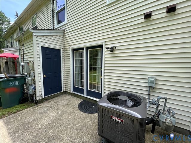911 Grayfox Cir, Richmond, VA 23223