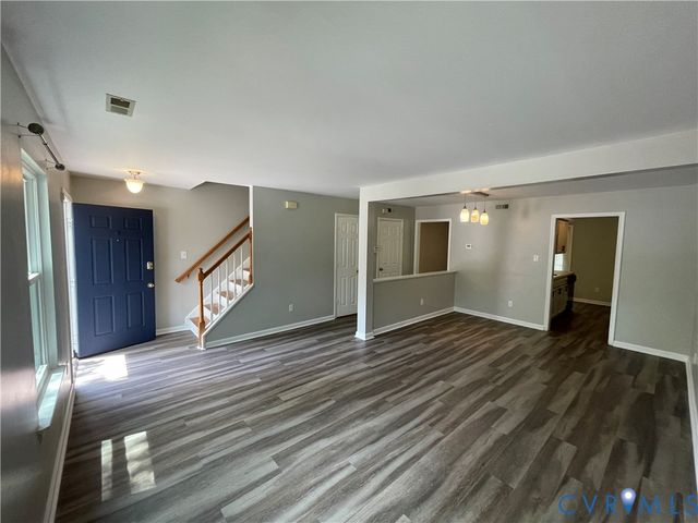 911 Grayfox Cir, Richmond, VA 23223