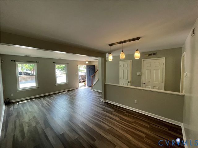 911 Grayfox Cir, Richmond, VA 23223