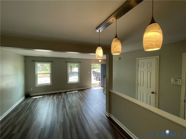 911 Grayfox Cir, Richmond, VA 23223