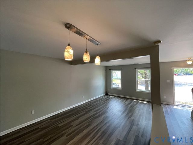 911 Grayfox Cir, Richmond, VA 23223