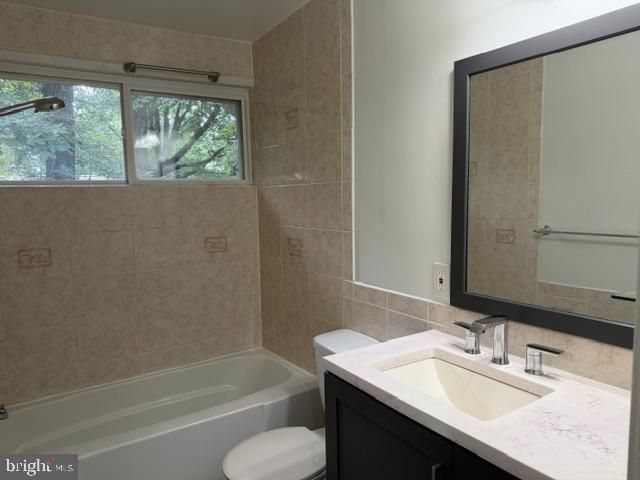 4406 FOREST GLEN CT, Annandale, VA 22003