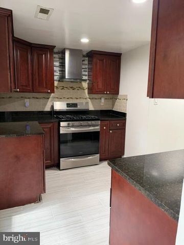 4406 FOREST GLEN CT, Annandale, VA 22003