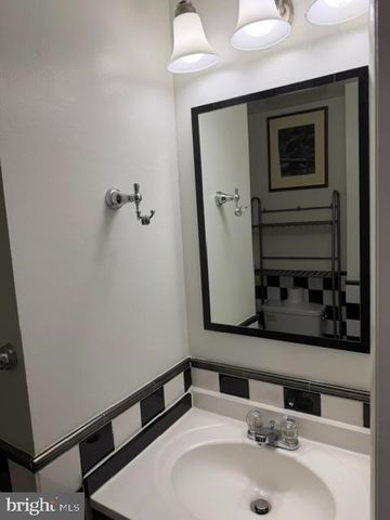 4406 FOREST GLEN CT, Annandale, VA 22003