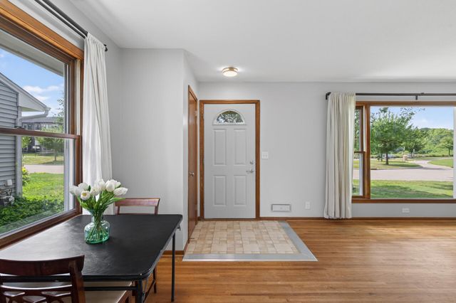 45 21st Avenue N, Hopkins, MN 55343