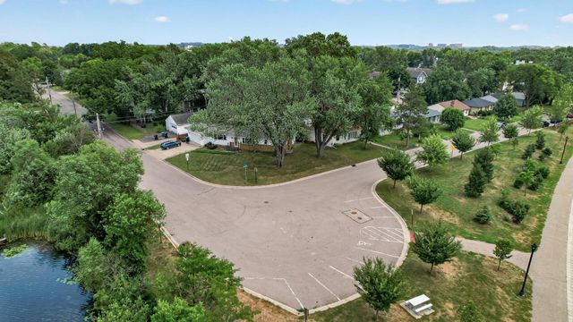 45 21st Avenue N, Hopkins, MN 55343