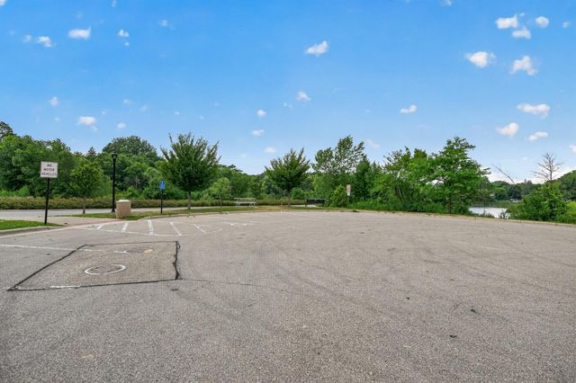 45 21st Avenue N, Hopkins, MN 55343
