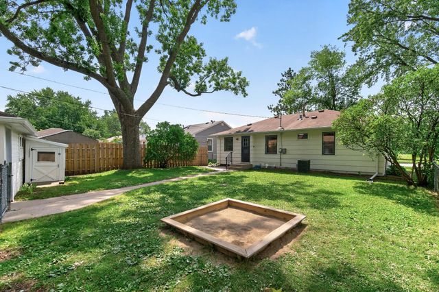 45 21st Avenue N, Hopkins, MN 55343