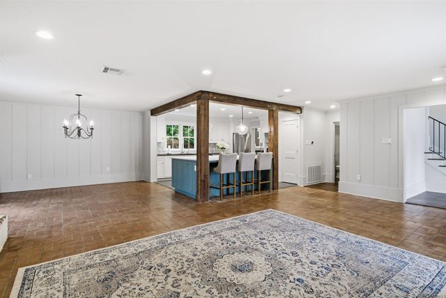 2424 Broussard St, Baton Rouge, LA 70808