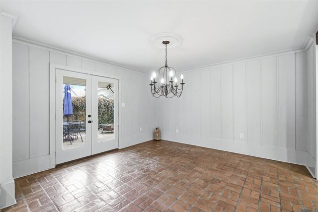 2424 Broussard St, Baton Rouge, LA 70808