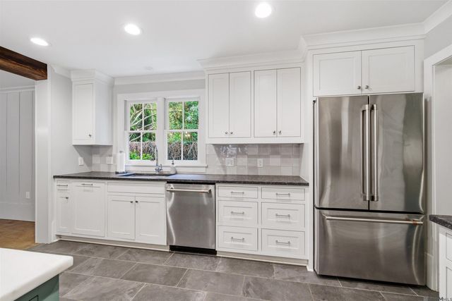 2424 Broussard St, Baton Rouge, LA 70808