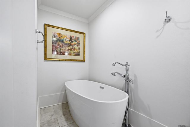 2424 Broussard St, Baton Rouge, LA 70808