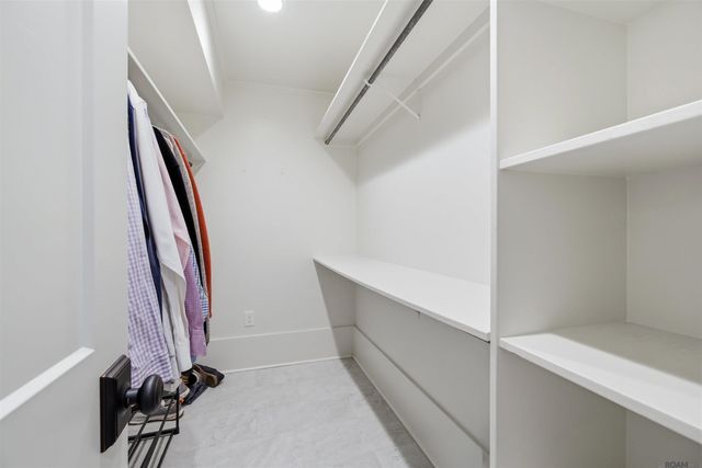 2424 Broussard St, Baton Rouge, LA 70808