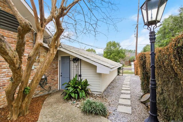 2424 Broussard St, Baton Rouge, LA 70808