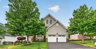 4 Mayflower Ct, Franklin Twp., NJ 08873