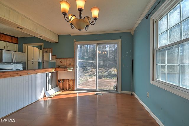 211 Sunny Hill Court, Fall Branch, TN 37656