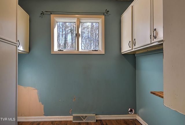 211 Sunny Hill Court, Fall Branch, TN 37656