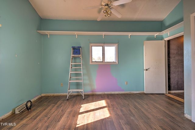 211 Sunny Hill Court, Fall Branch, TN 37656