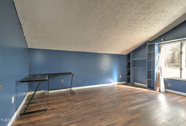 211 Sunny Hill Court, Fall Branch, TN 37656