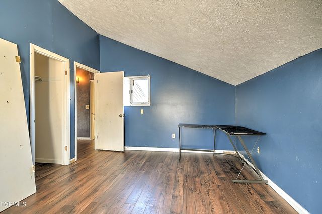 211 Sunny Hill Court, Fall Branch, TN 37656