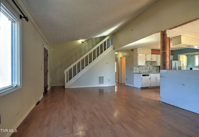 211 Sunny Hill Court, Fall Branch, TN 37656