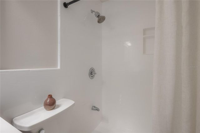 8907 N DEXTER AVENUE, Tampa, FL 33604