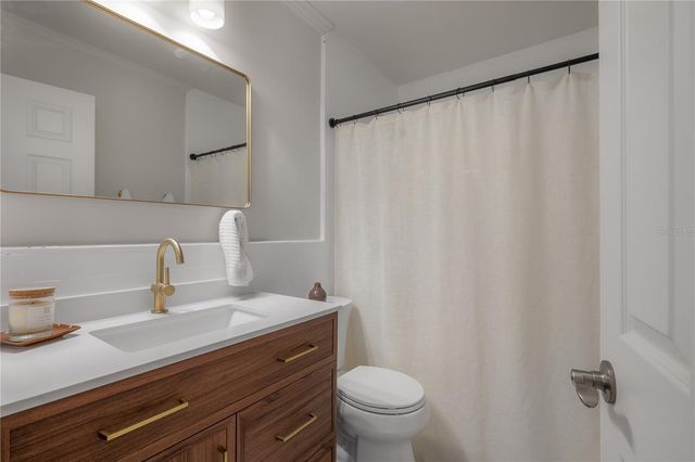 8907 N DEXTER AVENUE, Tampa, FL 33604