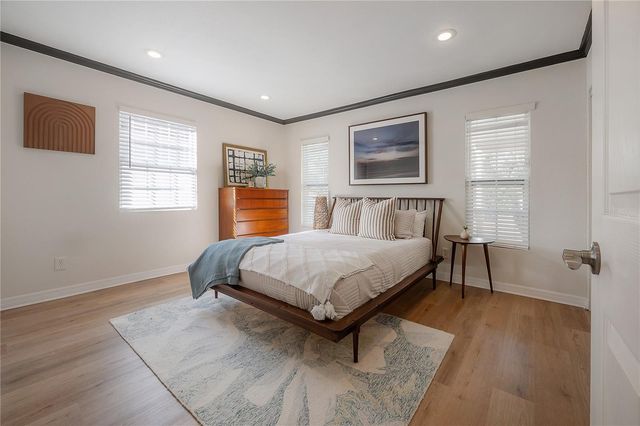 8907 N DEXTER AVENUE, Tampa, FL 33604