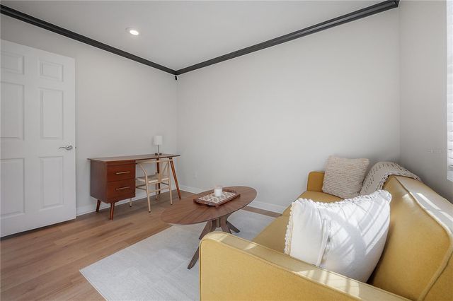 8907 N DEXTER AVENUE, Tampa, FL 33604