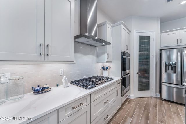 295 PALOMAR Drive, St. Johns, FL 32259