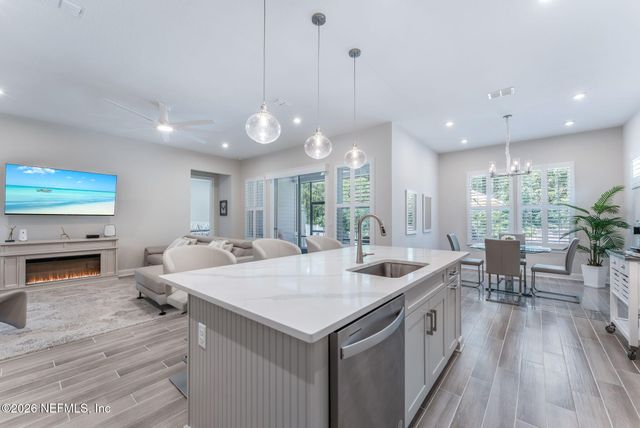295 PALOMAR Drive, St. Johns, FL 32259