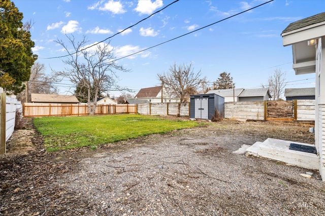 511 10th Ave N, Nampa, ID 83687