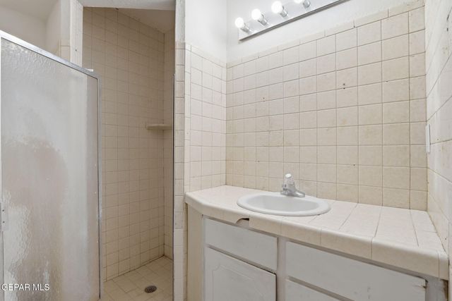 2704 MCKINLEY Avenue, El Paso, TX 79930