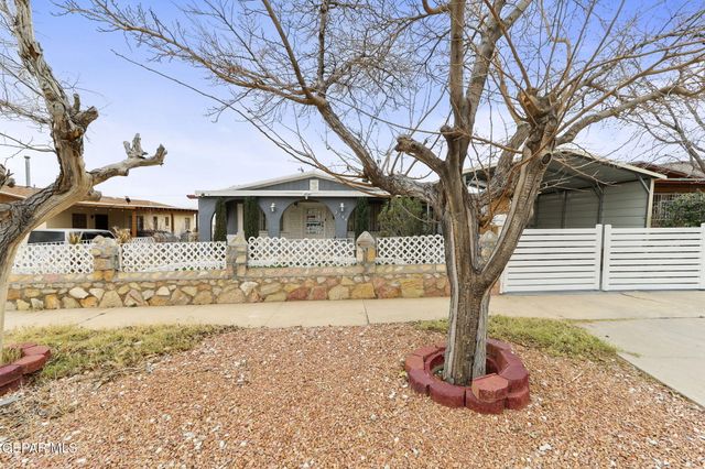 2704 MCKINLEY Avenue, El Paso, TX 79930