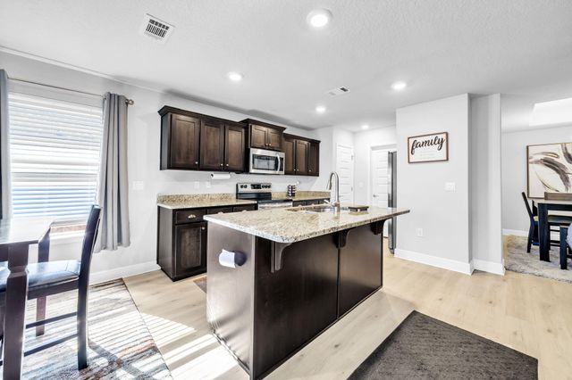 125 Ridgeway Circle, Crestview, FL 32536